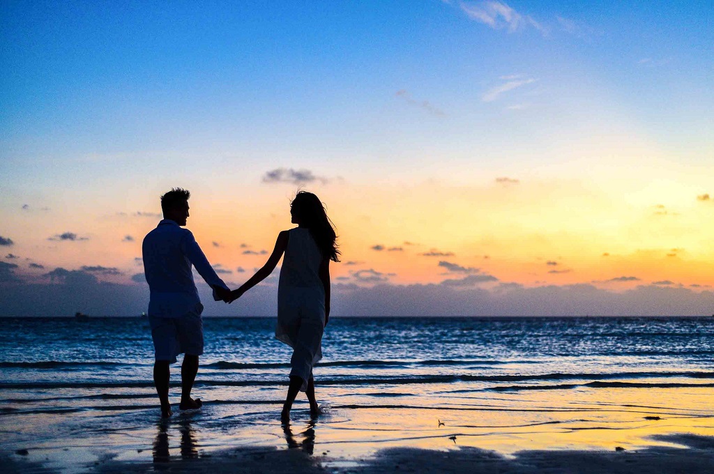 CharmDatescam.com - Online Dating putting rural singles in reach